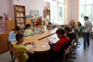 Во Дворце детского творчества Дворце детского творчества стартовала общеразвивающая программа «Летний калейдоскоп»!