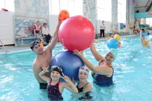 «Ёлка на воде»