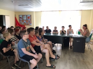 Героев помним имена...