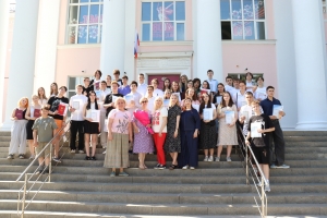 Яркий финал учебного года: во Дворце детского творчества чествовали выпускников