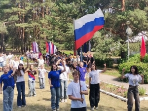 В лагерях «Смена» и «Сказка» прошёл День единых действий в честь Дня России